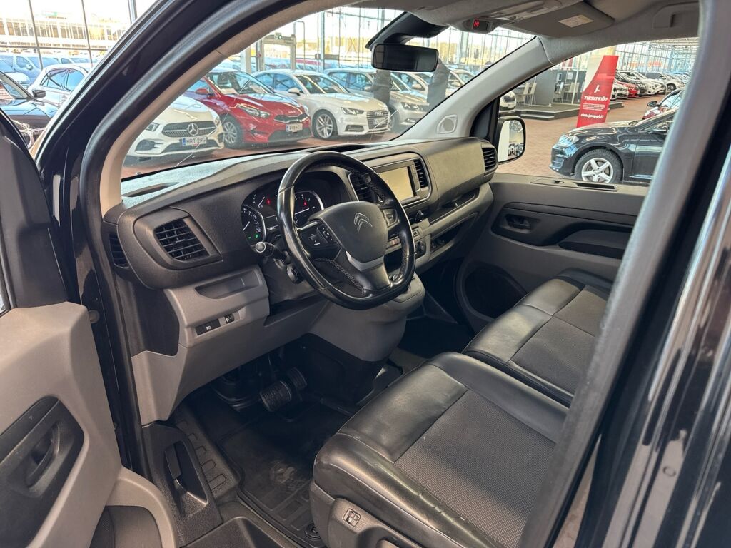 Citroen Jumpy 2018 Musta