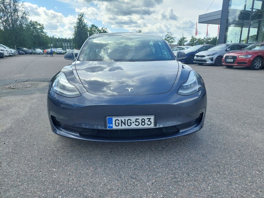 Tesla Model 3 2019 Harmaa