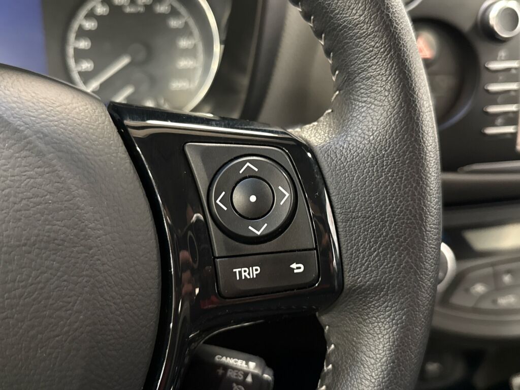 Toyota Yaris 2018 Musta