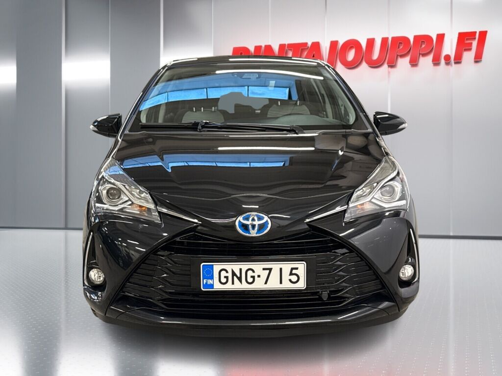 Toyota Yaris 2018 Musta