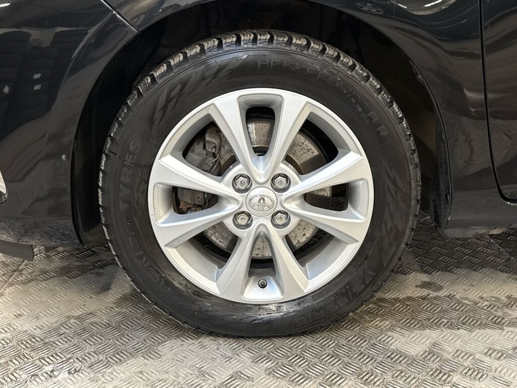 Toyota Yaris 2018 Musta