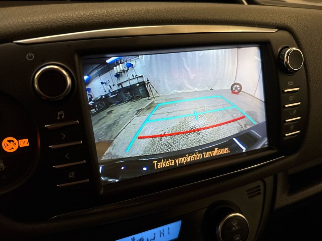 Toyota Yaris 2018 Musta