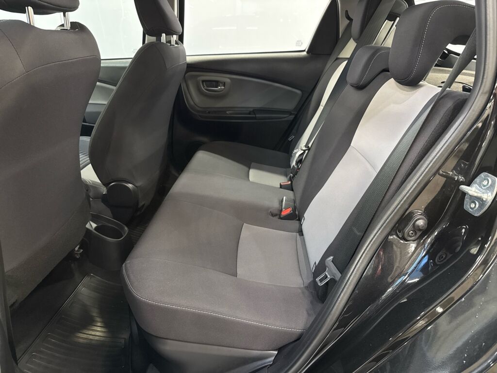 Toyota Yaris 2018 Musta