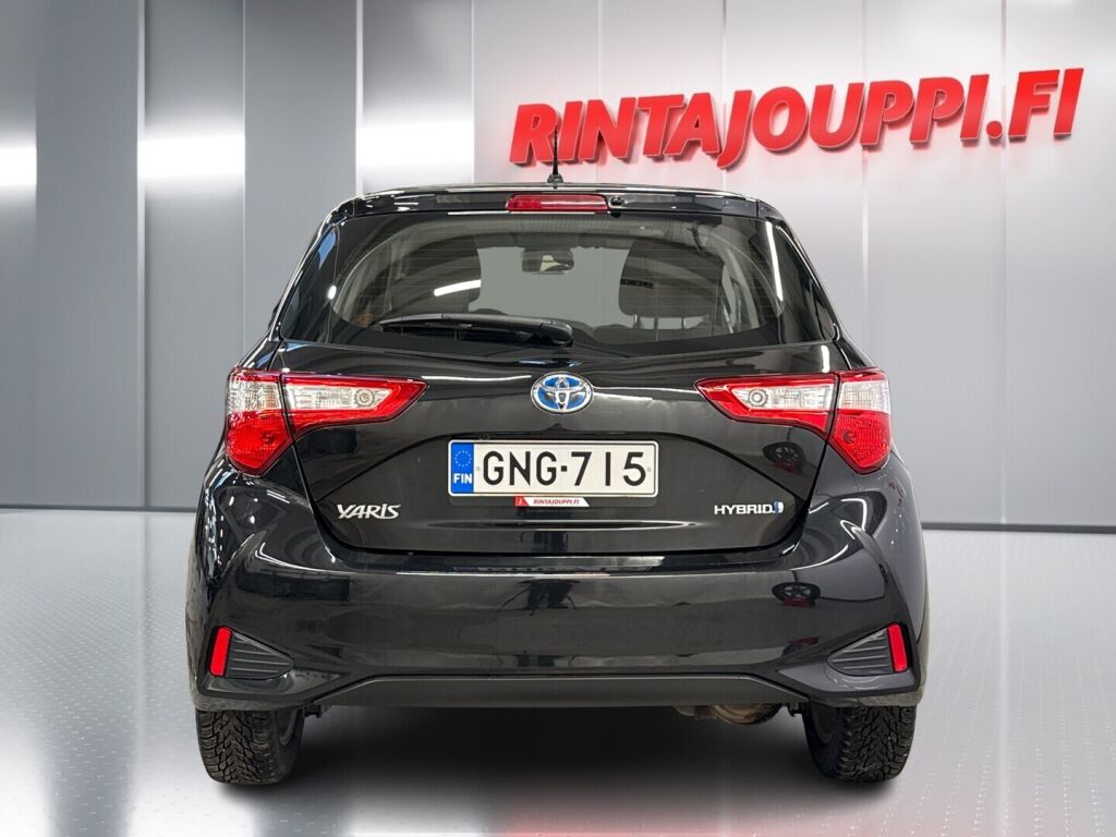 Toyota Yaris 2018 Musta