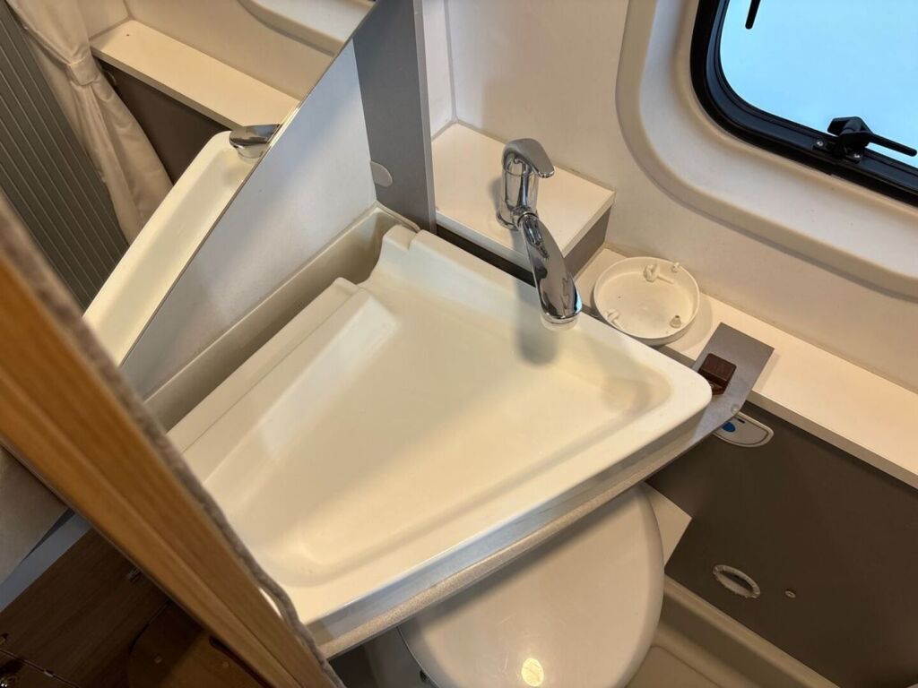 Adria Twin 600 SP 2018 Harmaa