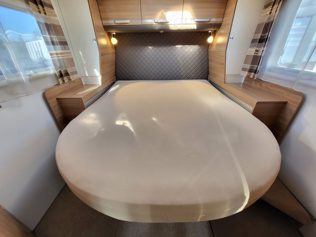 Adria Matrix Axess 670 SC 2019 Valkoinen