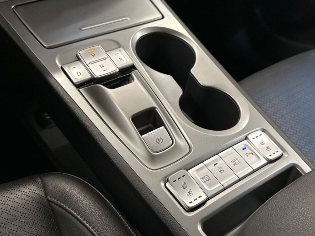 Hyundai KONA 2019 Punainen