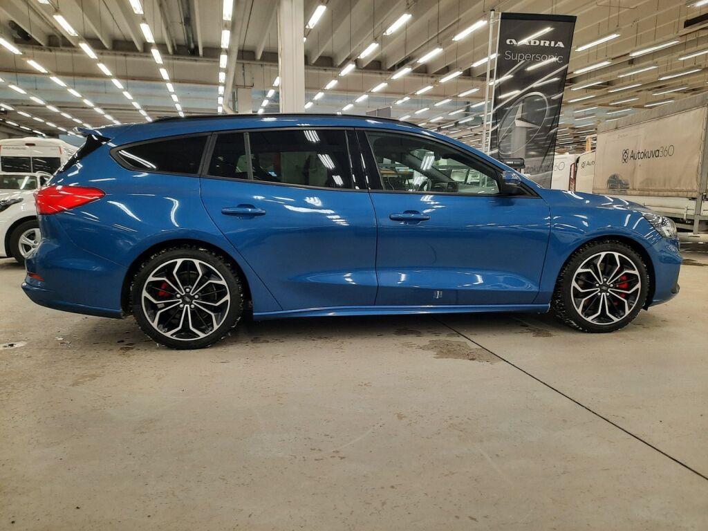 Ford Focus 2019 Sininen