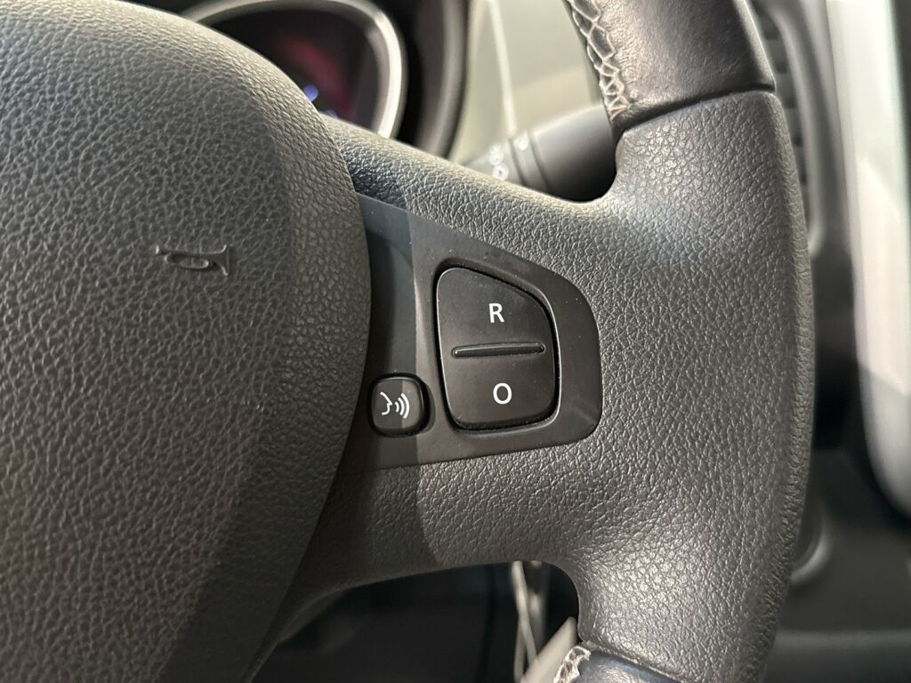 Nissan NV300 2019 Sininen