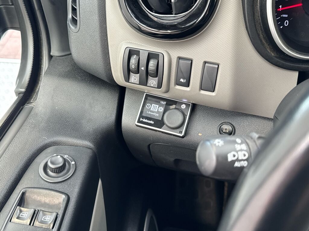 Nissan NV300 2019 Sininen