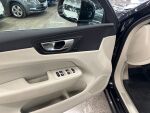 Volvo XC60 2019 Musta
