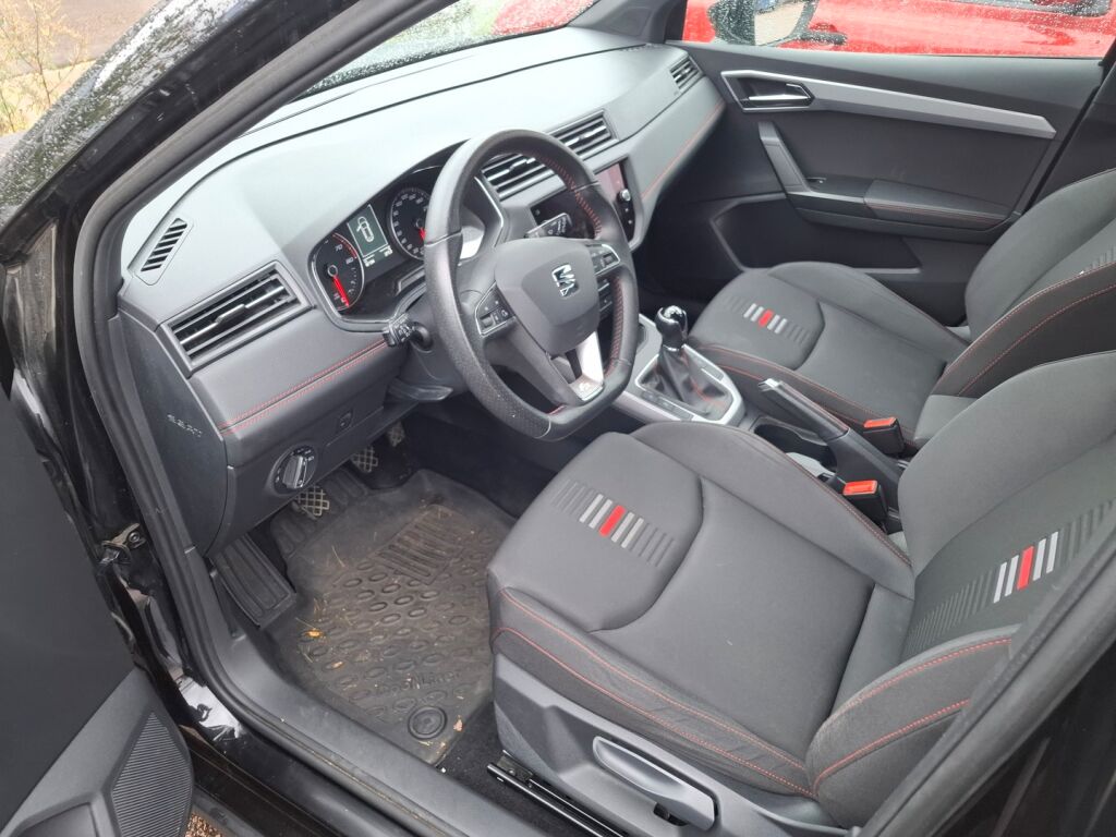 Seat Arona 2019 Musta