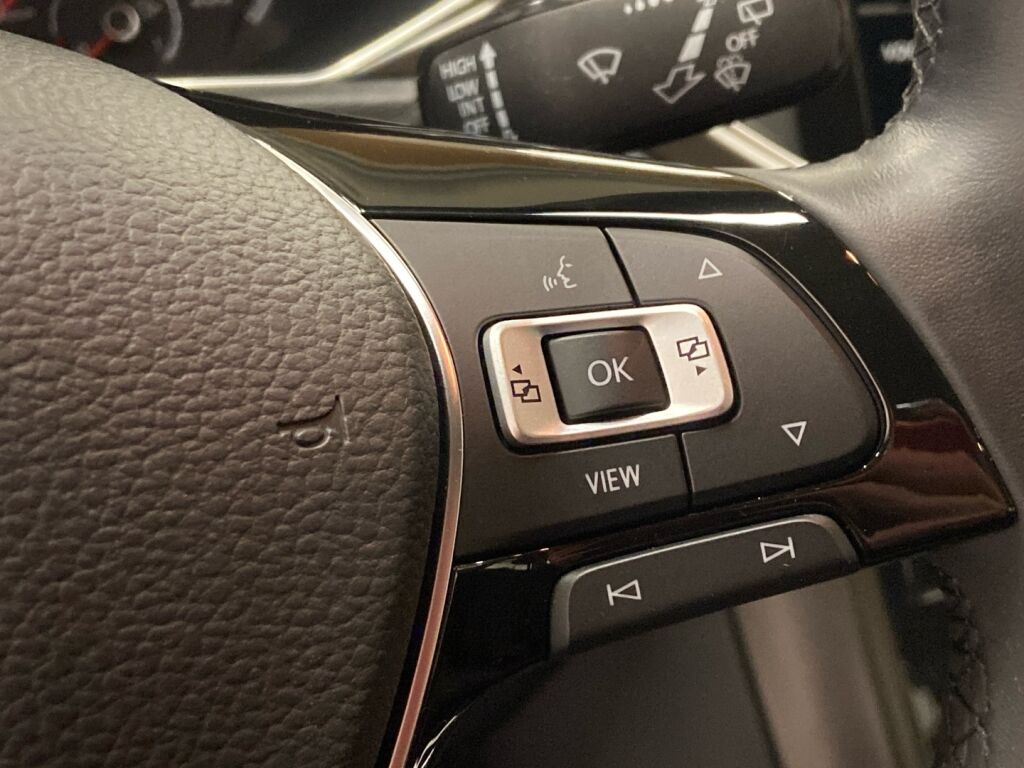 Volkswagen T-Roc 2019 Harmaa