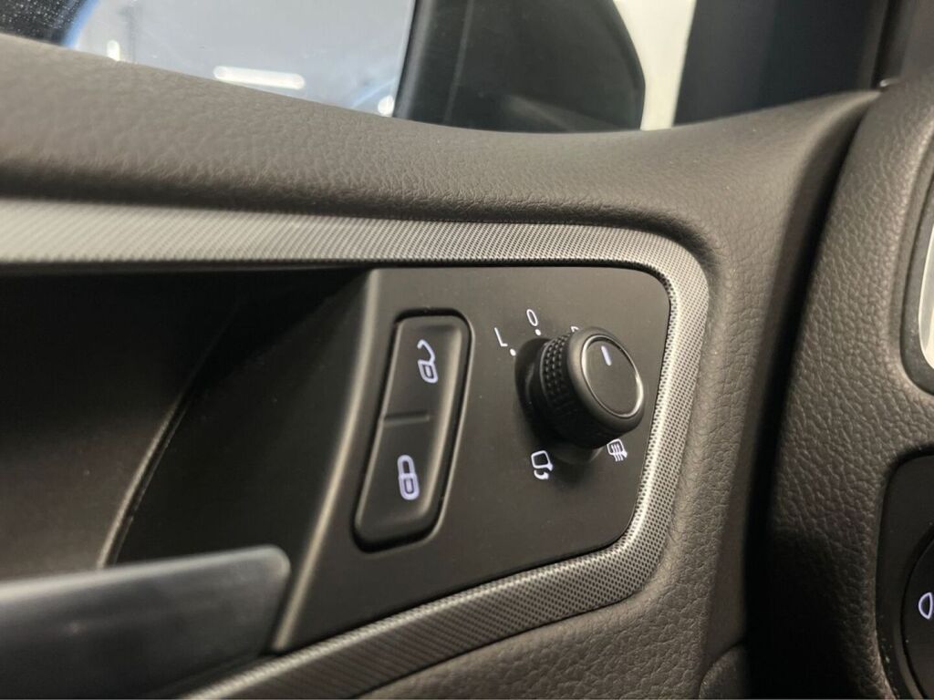 Volkswagen Golf 2019 Harmaa