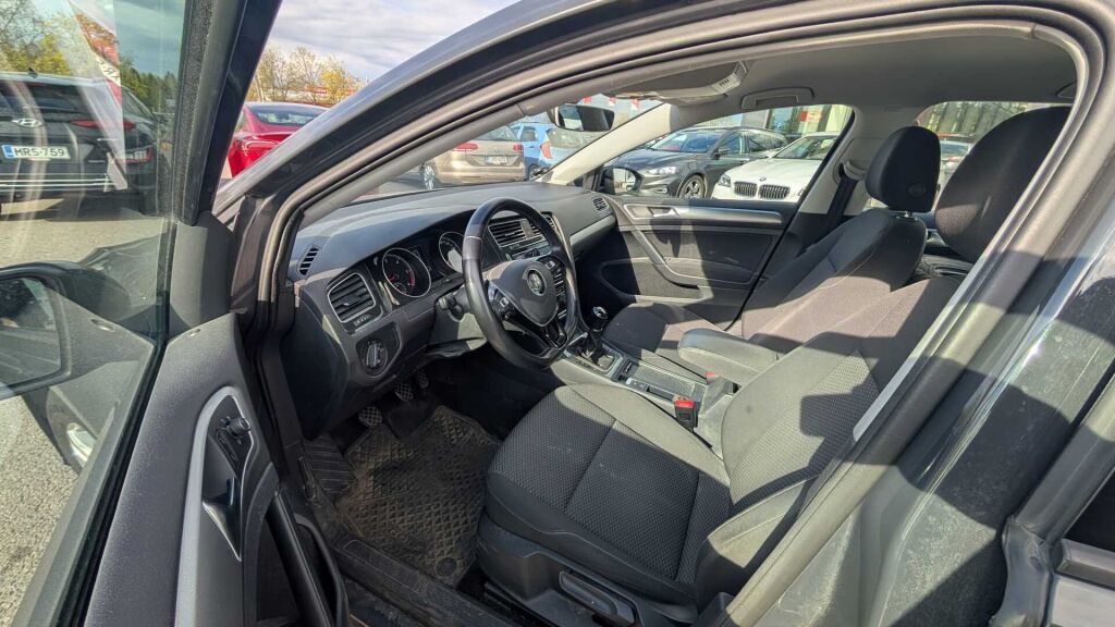 Volkswagen Golf 2019 Harmaa