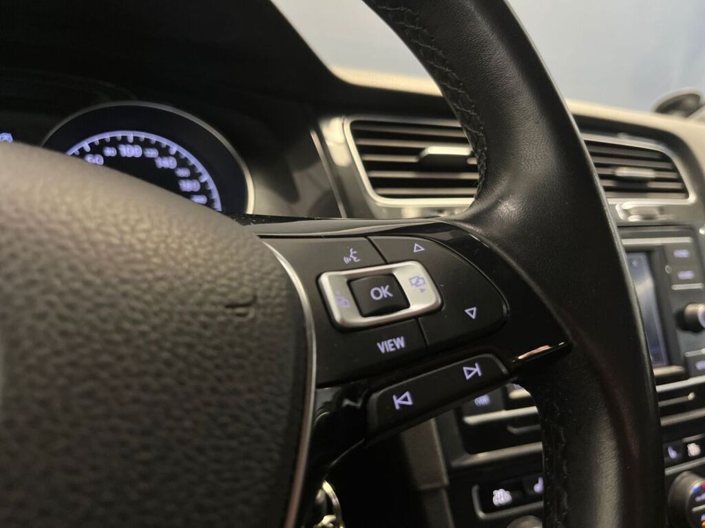 Volkswagen Golf 2019 Harmaa
