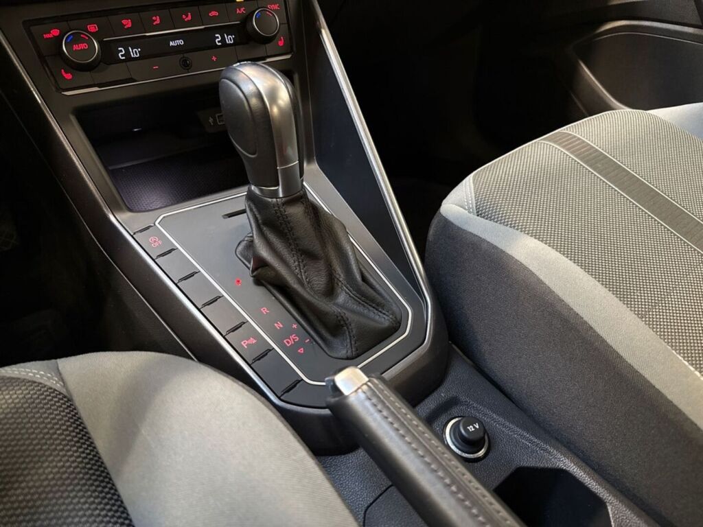 Volkswagen Polo 2019 Musta