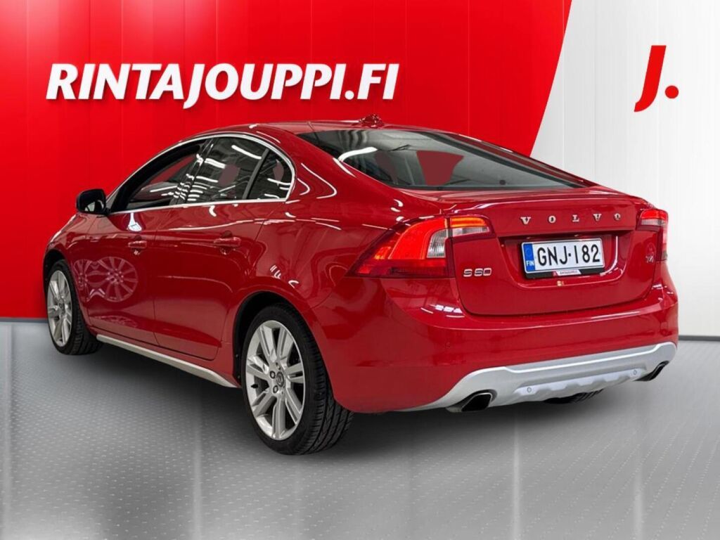 Volvo S60 2011 Punainen