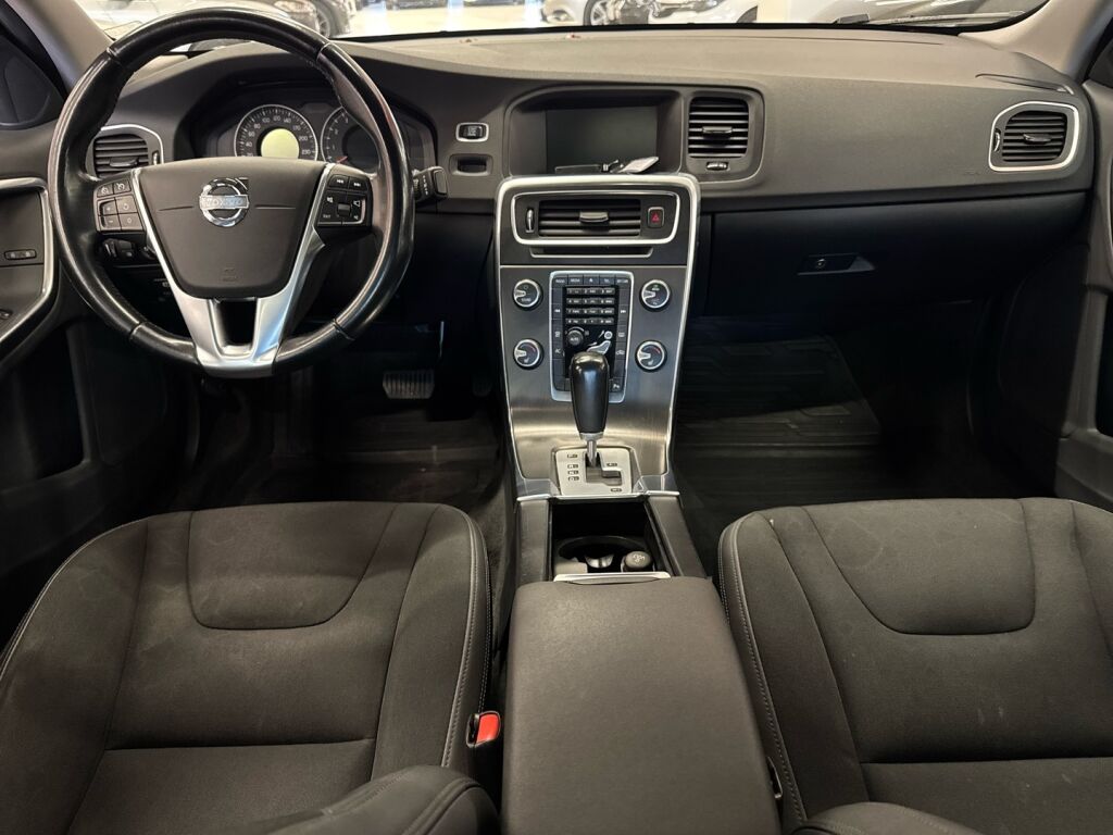 Volvo S60 2011 Punainen