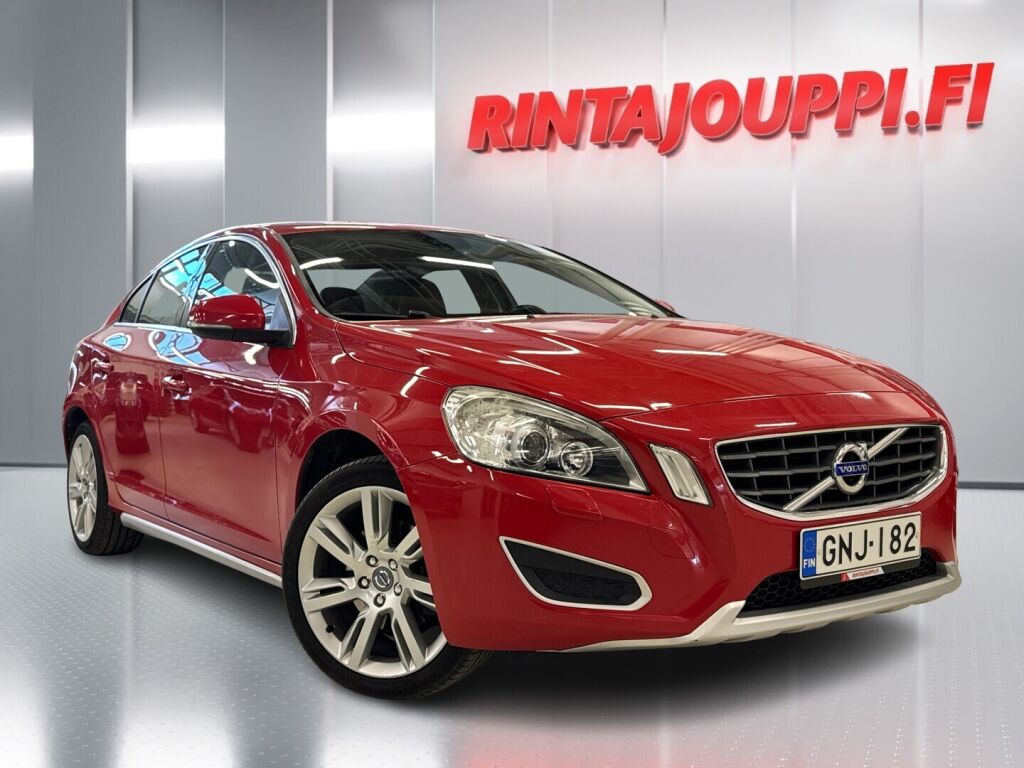 Volvo S60 2011 Punainen