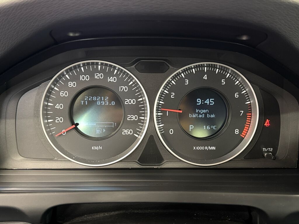 Volvo S60 2011 Punainen