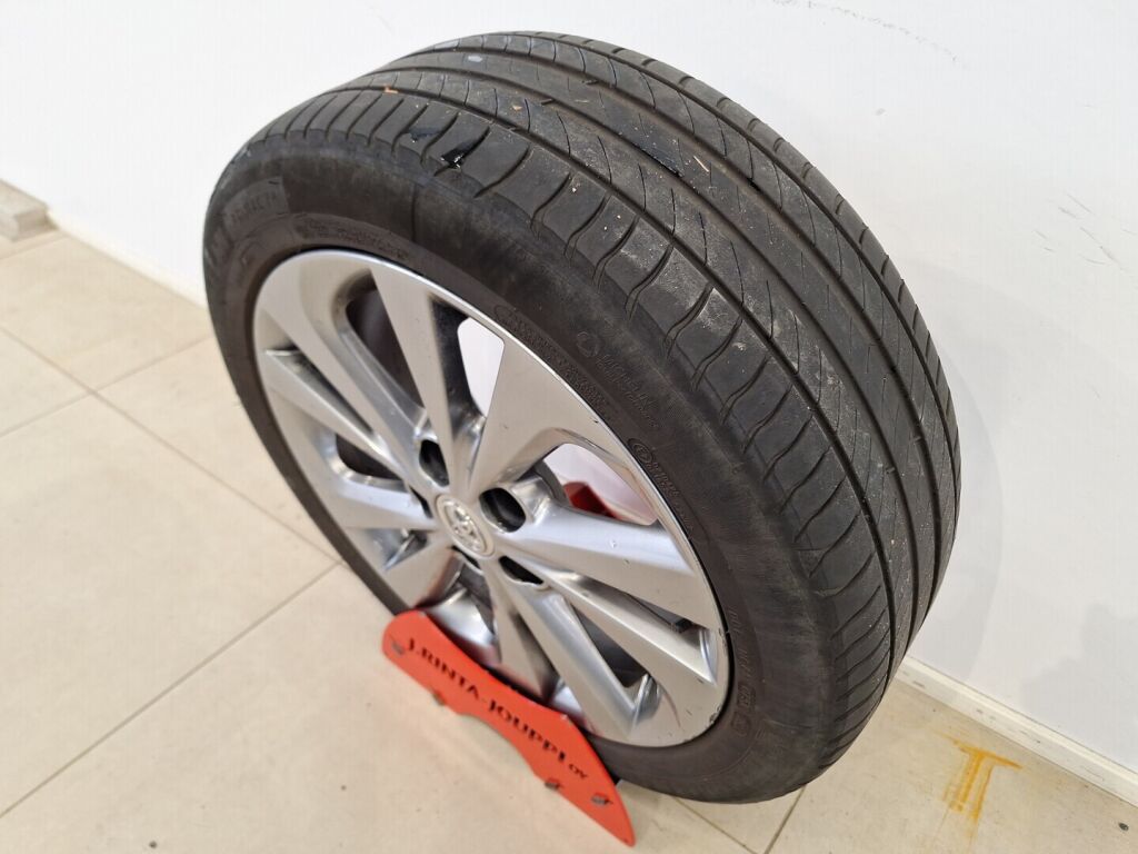 Toyota Auris 2016 Sininen