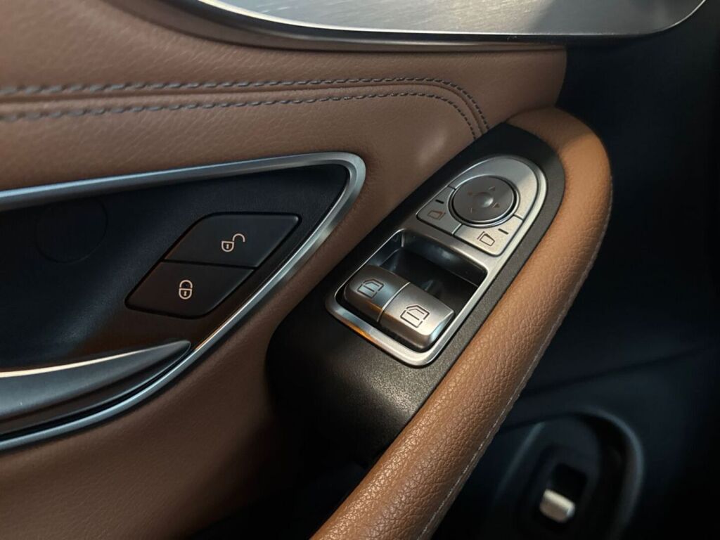 Mercedes-Benz C 2019 Harmaa