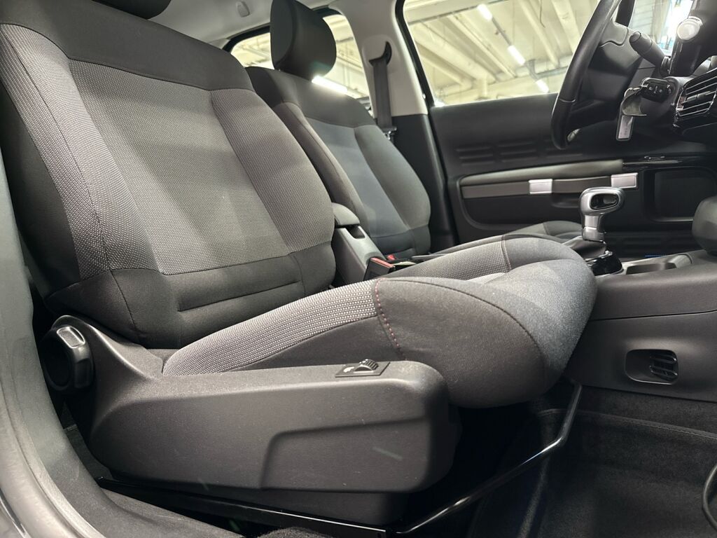 Citroen C4 Cactus 2019 Musta