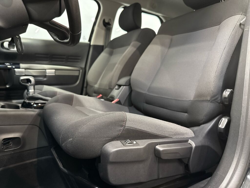 Citroen C4 Cactus 2019 Musta