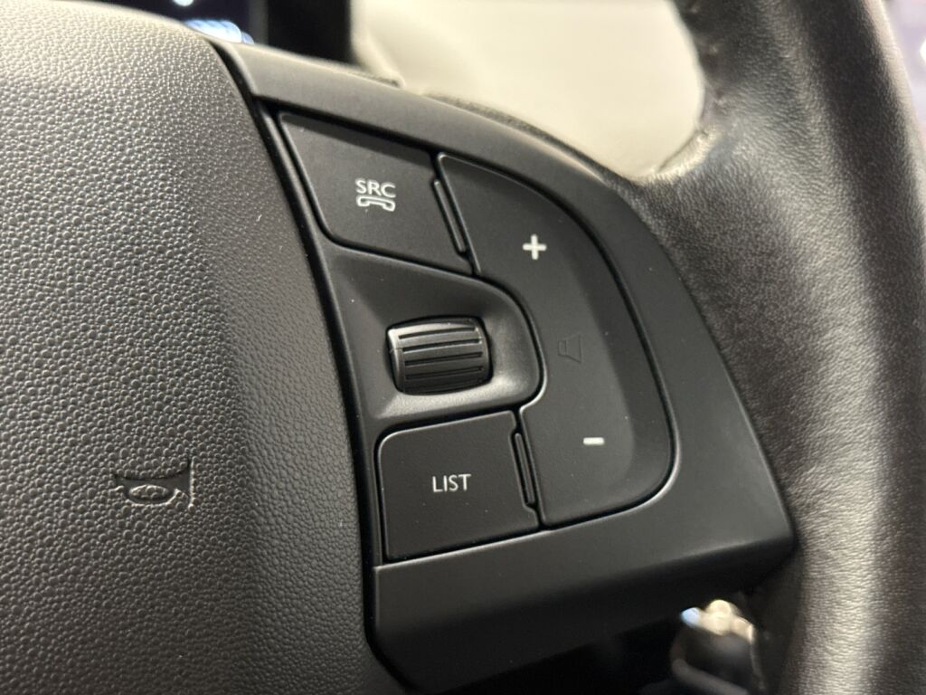 Citroen C4 Cactus 2019 Musta