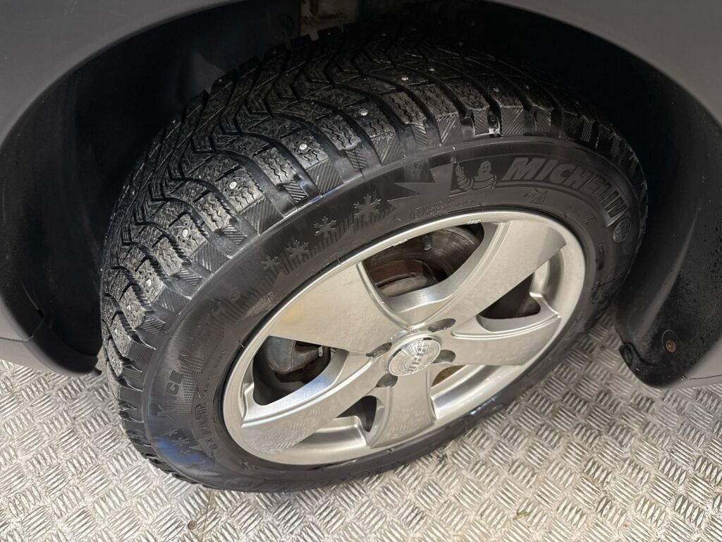 Citroen C4 Cactus 2019 Musta