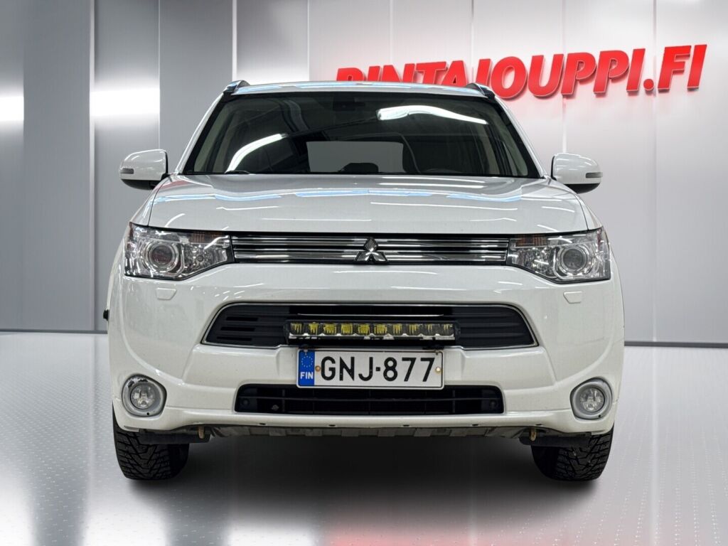 Mitsubishi Outlander PHEV 2014 Valkoinen