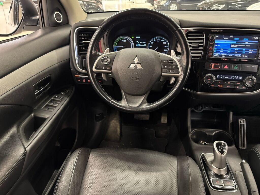 Mitsubishi Outlander PHEV 2014 Valkoinen