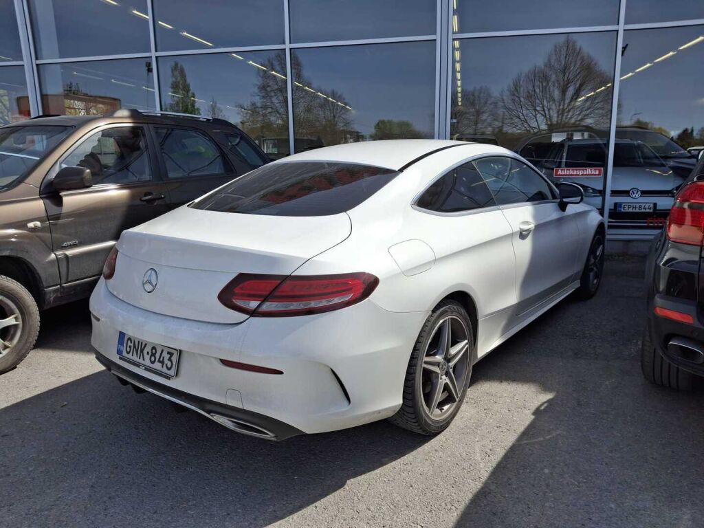 Mercedes-Benz C 2019 Valkoinen