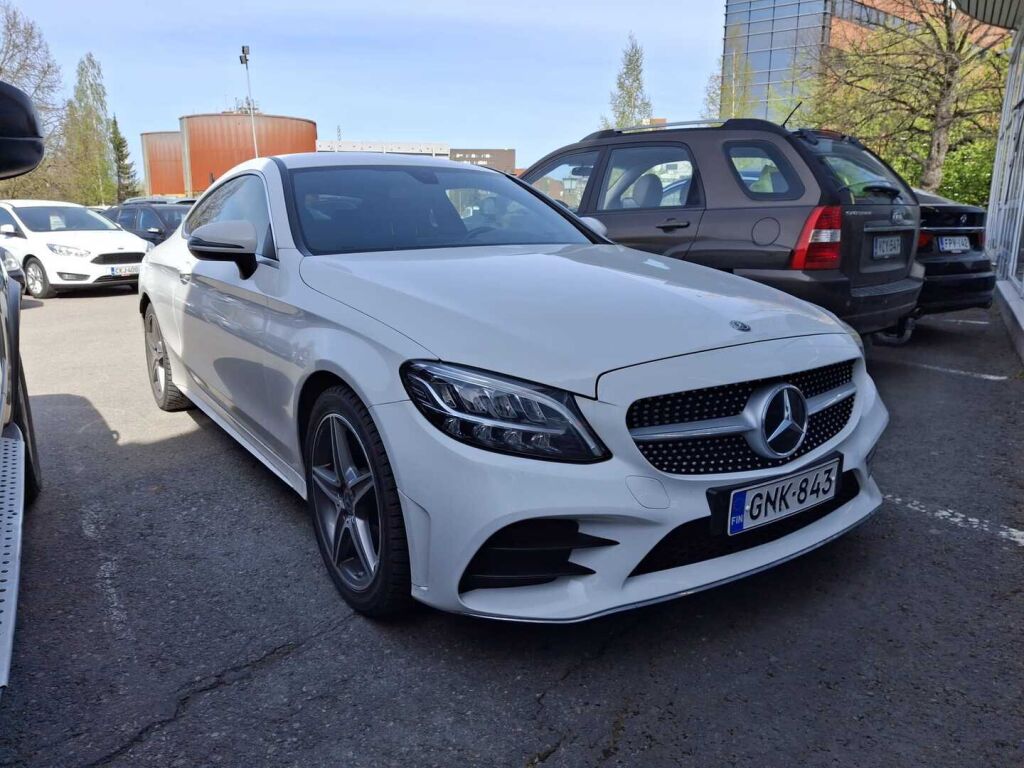 Mercedes-Benz C 2019 Valkoinen