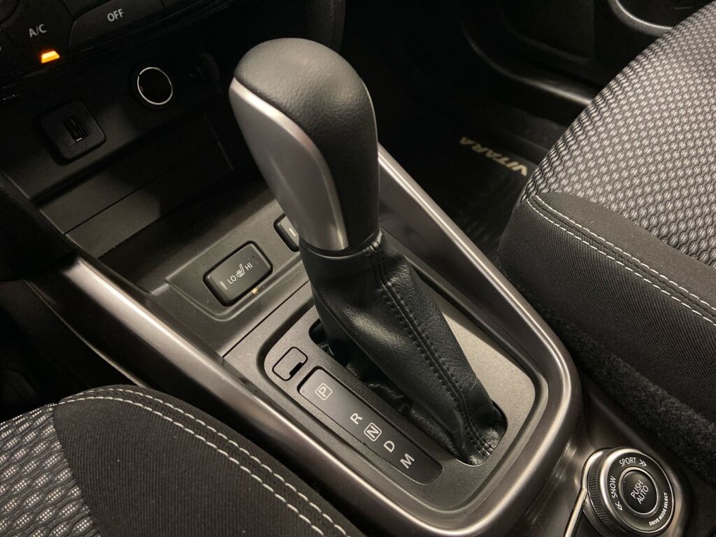 Suzuki Vitara 2019 Keltainen