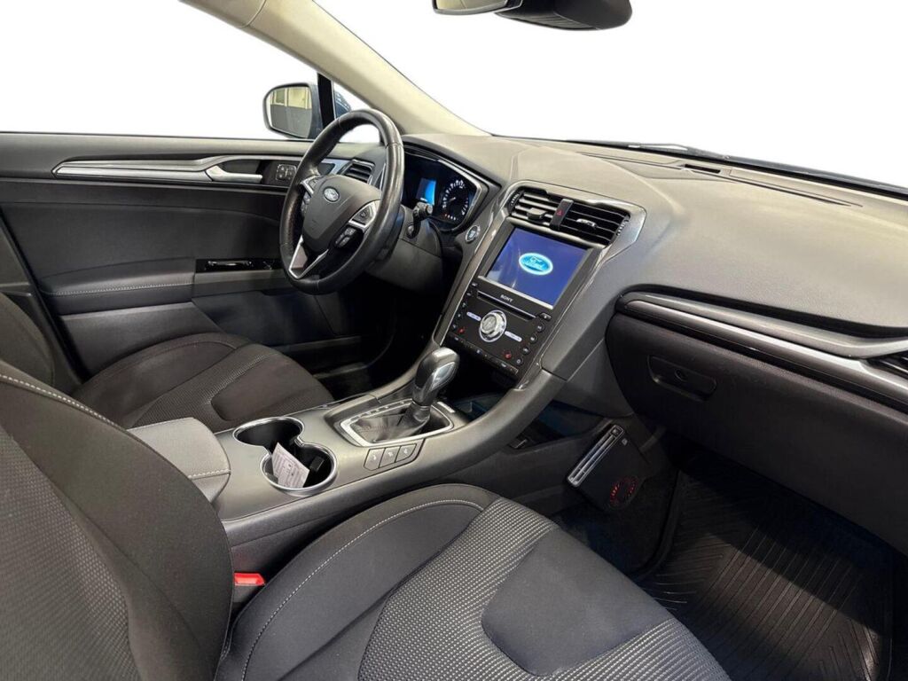 Ford Mondeo 2019 Sininen