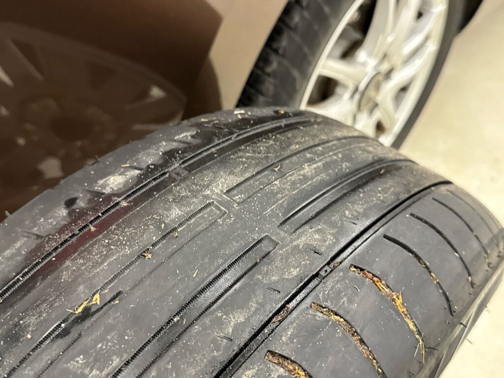 Volkswagen Touran 2016 Ruskea (beige)