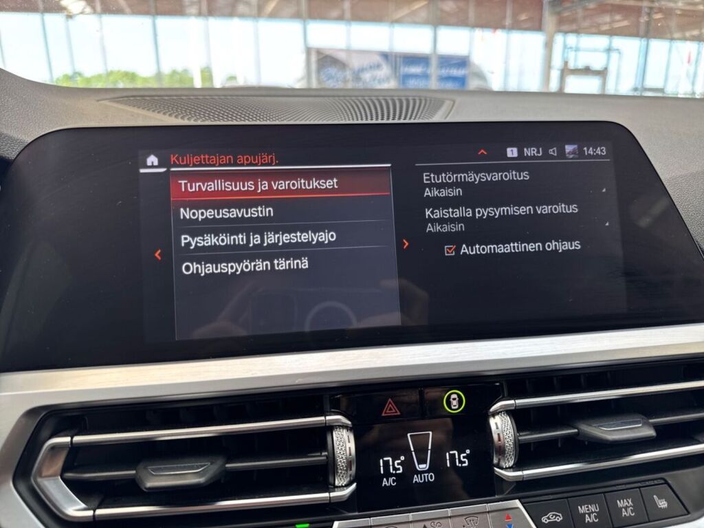 BMW 318 2019 Musta