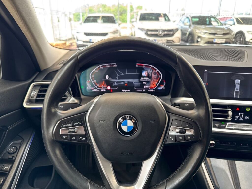 BMW 318 2019 Musta