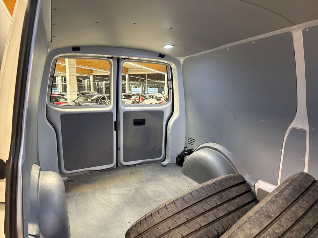 Volkswagen Transporter 2019 Valkoinen