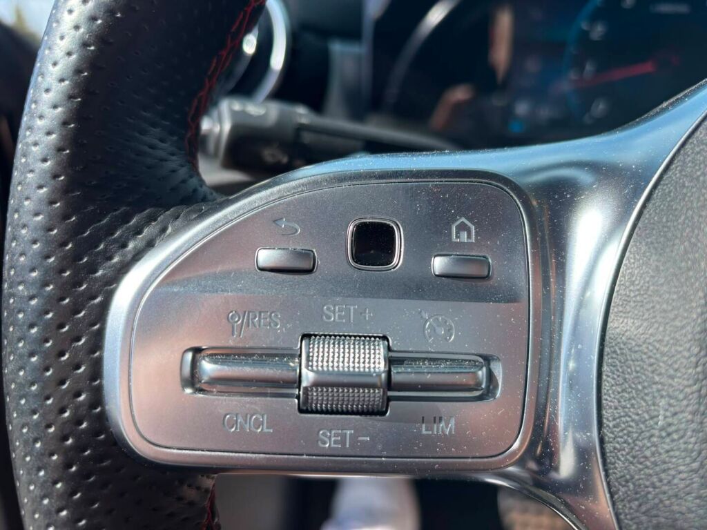 Mercedes-Benz CLA 2019 Musta