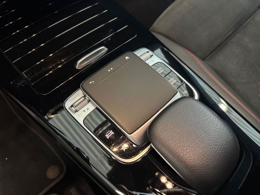 Mercedes-Benz CLA 2019 Musta