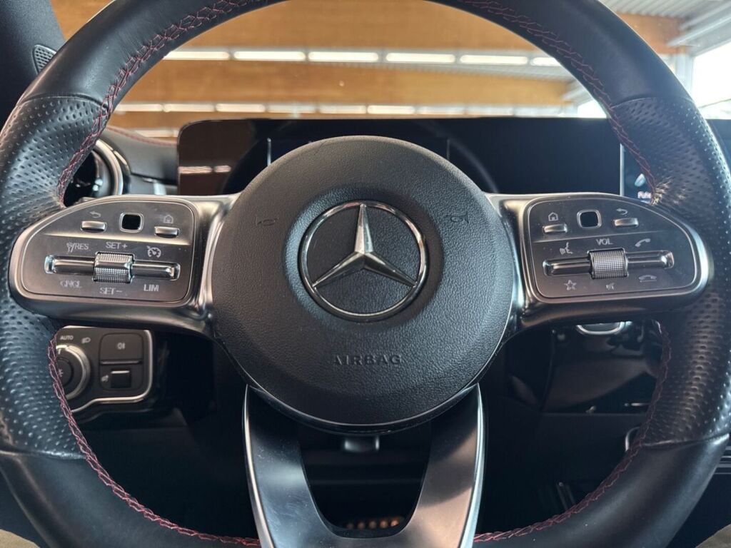 Mercedes-Benz CLA 2019 Musta