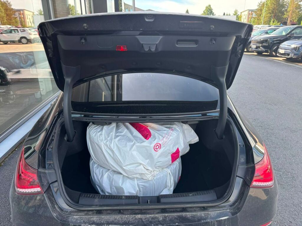Mercedes-Benz CLA 2019 Musta