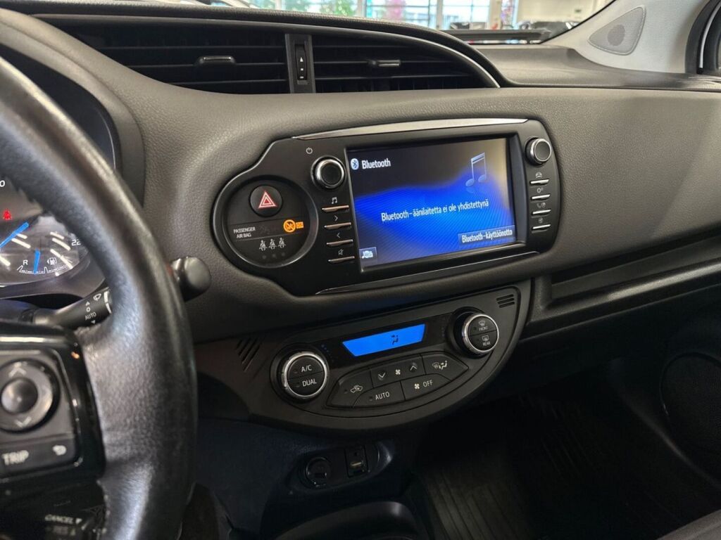 Toyota Yaris 2019 Valkoinen