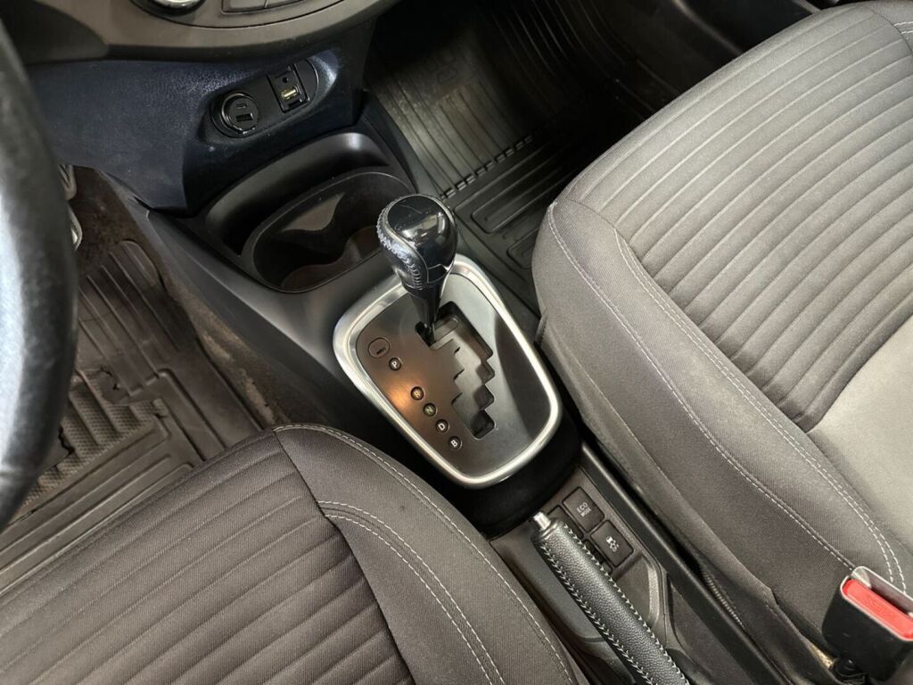Toyota Yaris 2019 Valkoinen