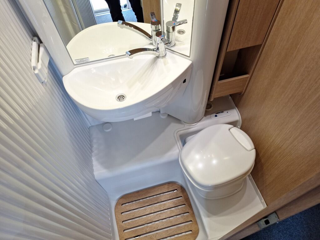 Sunlight A72 2017 Valkoinen