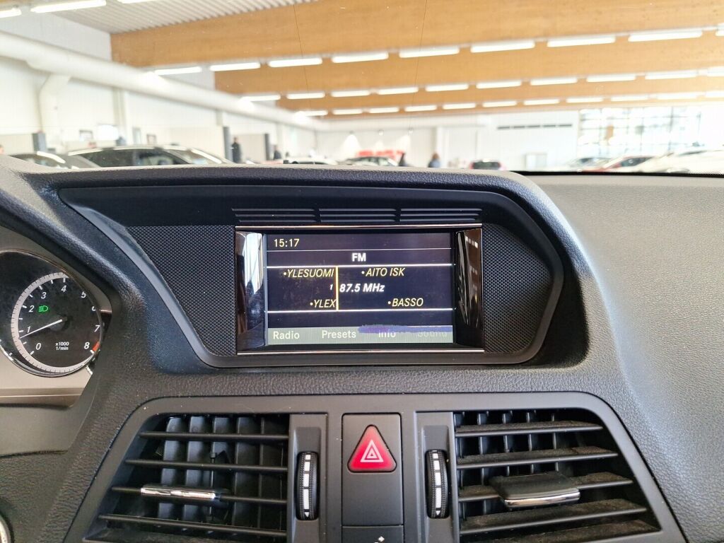 Mercedes-Benz E 2010 Musta