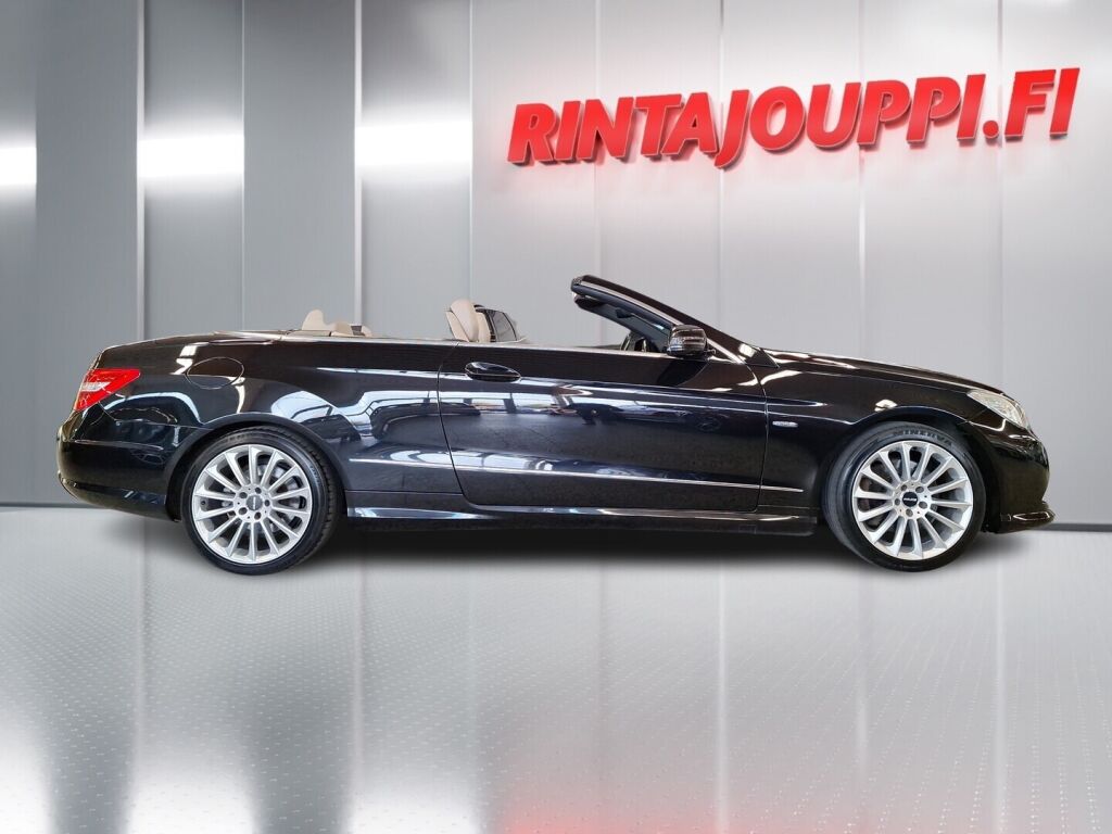 Mercedes-Benz E 2010 Musta